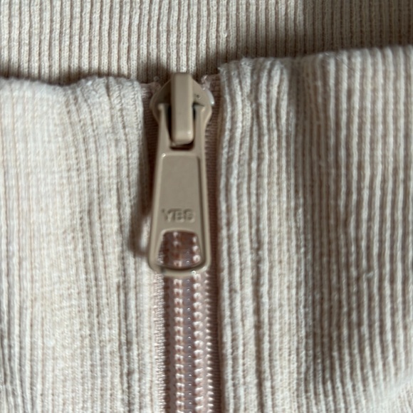 Zipup track sweather - Picture 5 of 9